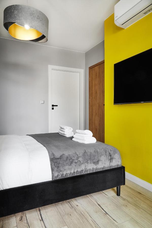 Househost :miodowa 42/4a Apartment